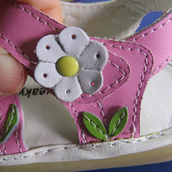 Pink Floral Daisy Faux Leather Sandals (Uniquely Squeaky) Size 19 - Picture 4 of 10